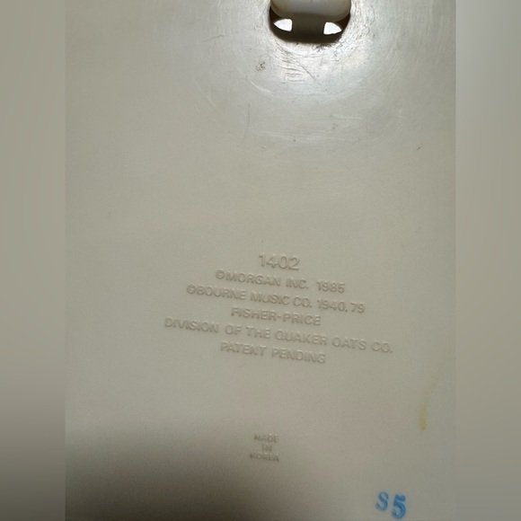 Fisher-Price 1985 Teddy Beddy Bear Crib Music Box - Picture 3 of 3